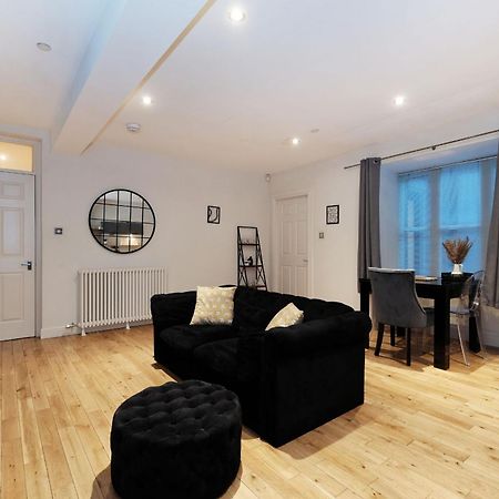 One Of A Kind Historic 3 Bedroom Apartment Aberdeen Eksteriør bilde
