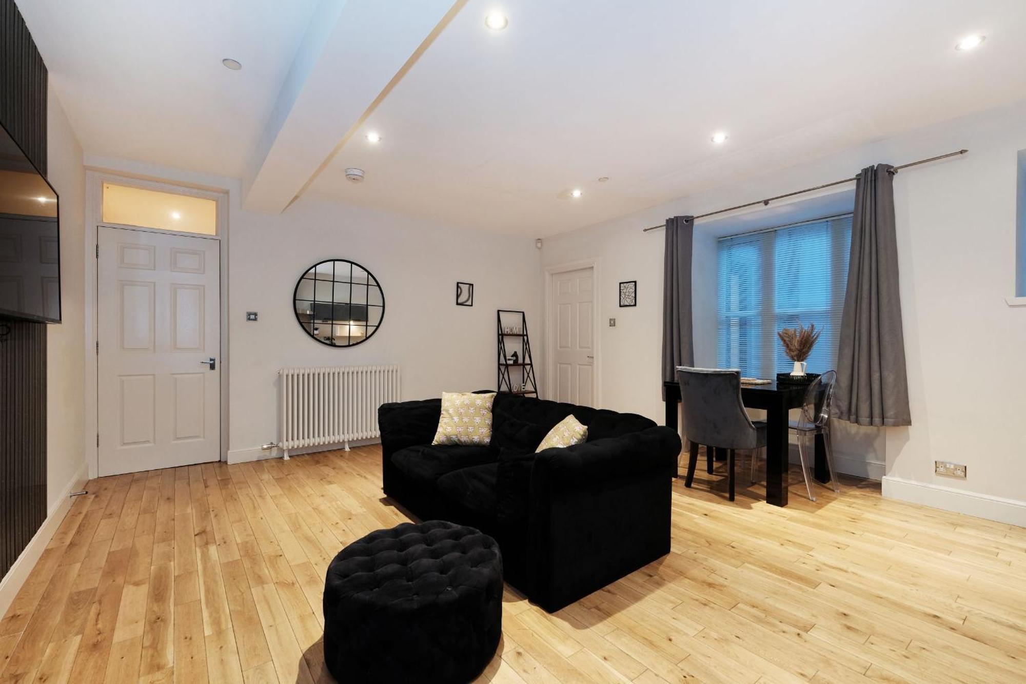 One Of A Kind Historic 3 Bedroom Apartment Aberdeen Eksteriør bilde